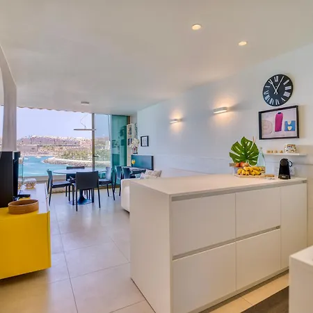 Ocean Views With Spectacular Sunsets Apartment *